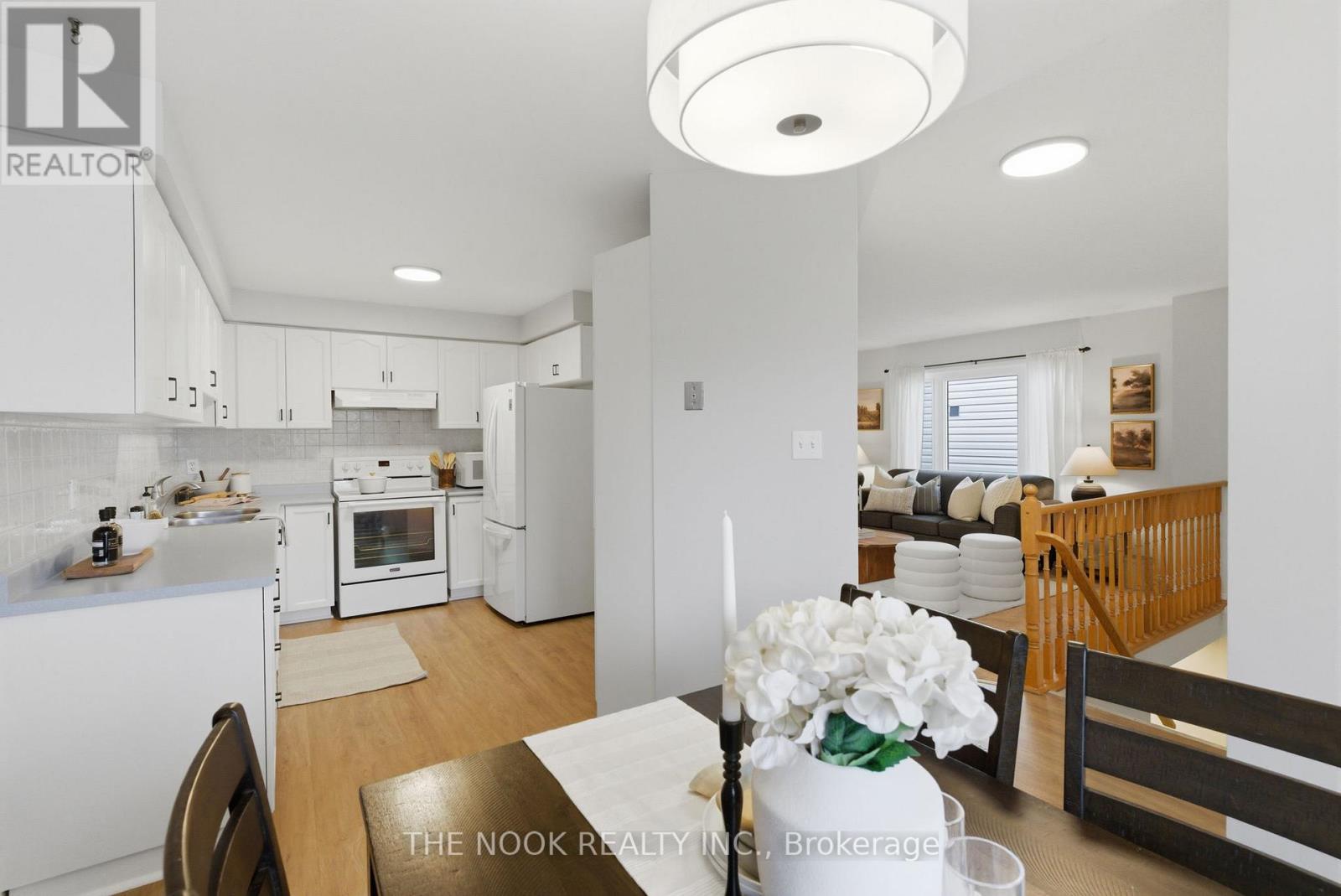1139 Ridgemount Boulevard, Oshawa (Pinecrest), ON - Indoor