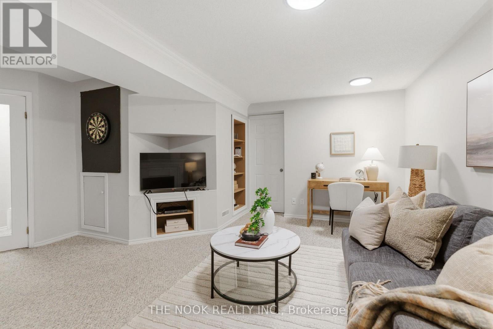 1139 Ridgemount Boulevard, Oshawa (Pinecrest), ON - Indoor Photo Showing Living Room