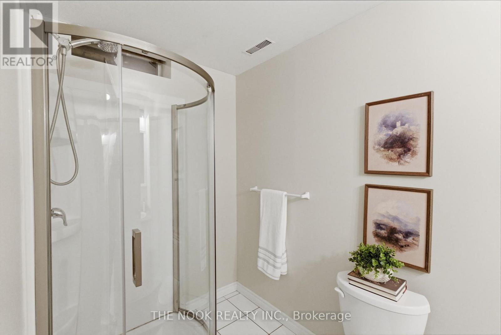 1139 Ridgemount Boulevard, Oshawa (Pinecrest), ON - Indoor Photo Showing Bathroom