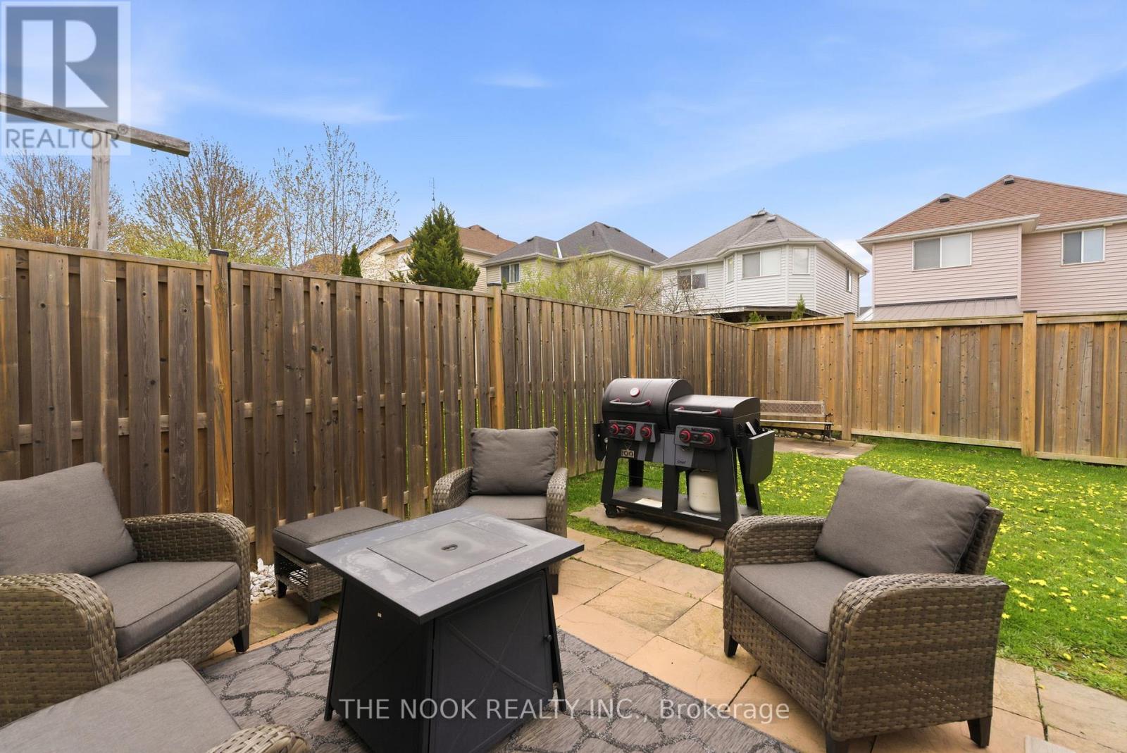1139 Ridgemount Boulevard, Oshawa (Pinecrest), ON - Outdoor With Deck Patio Veranda With Exterior