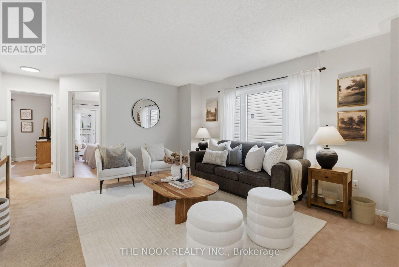 1139 Ridgemount Boulevard, Oshawa (Pinecrest), ON - Indoor Photo Showing Living Room