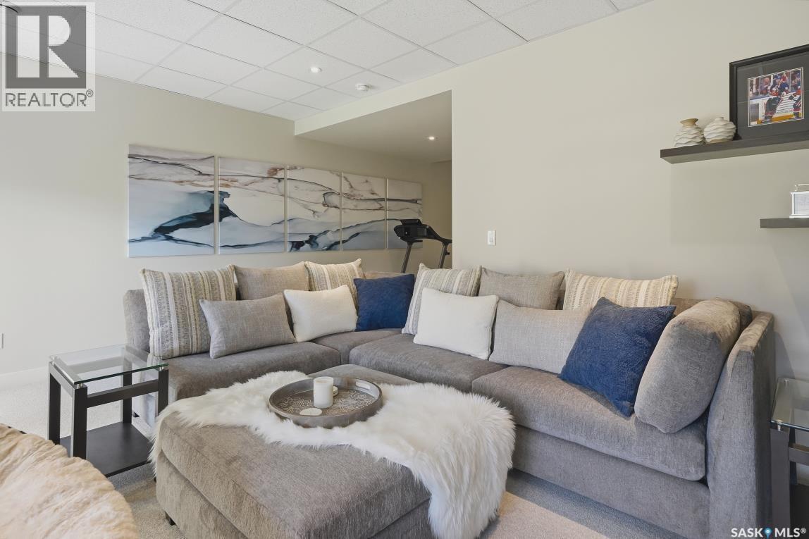 27 619 Evergreen Boulevard, Saskatoon, SK - Indoor Photo Showing Living Room