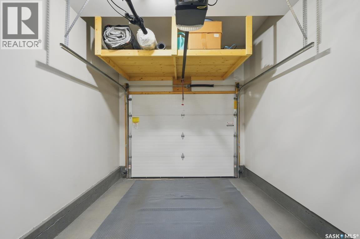 27 619 Evergreen Boulevard, Saskatoon, SK - Indoor Photo Showing Garage