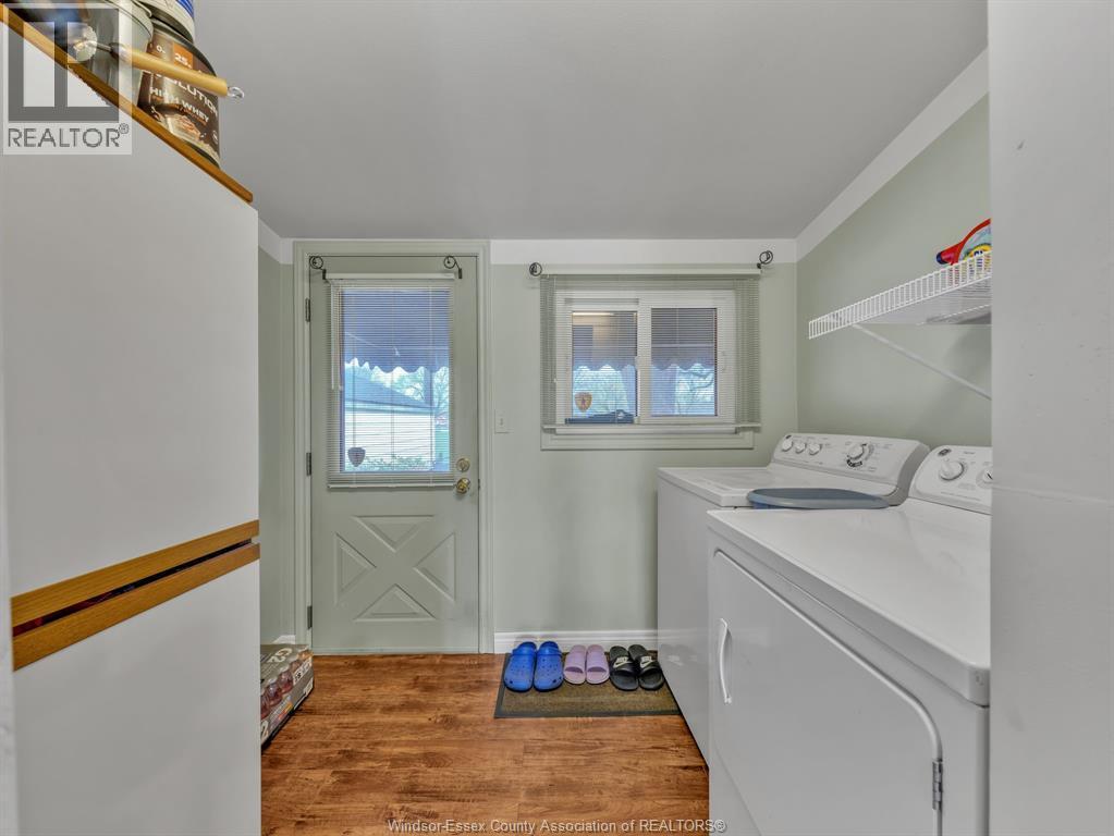 3647 Matchett, Windsor, ON - Indoor Photo Showing Laundry Room
