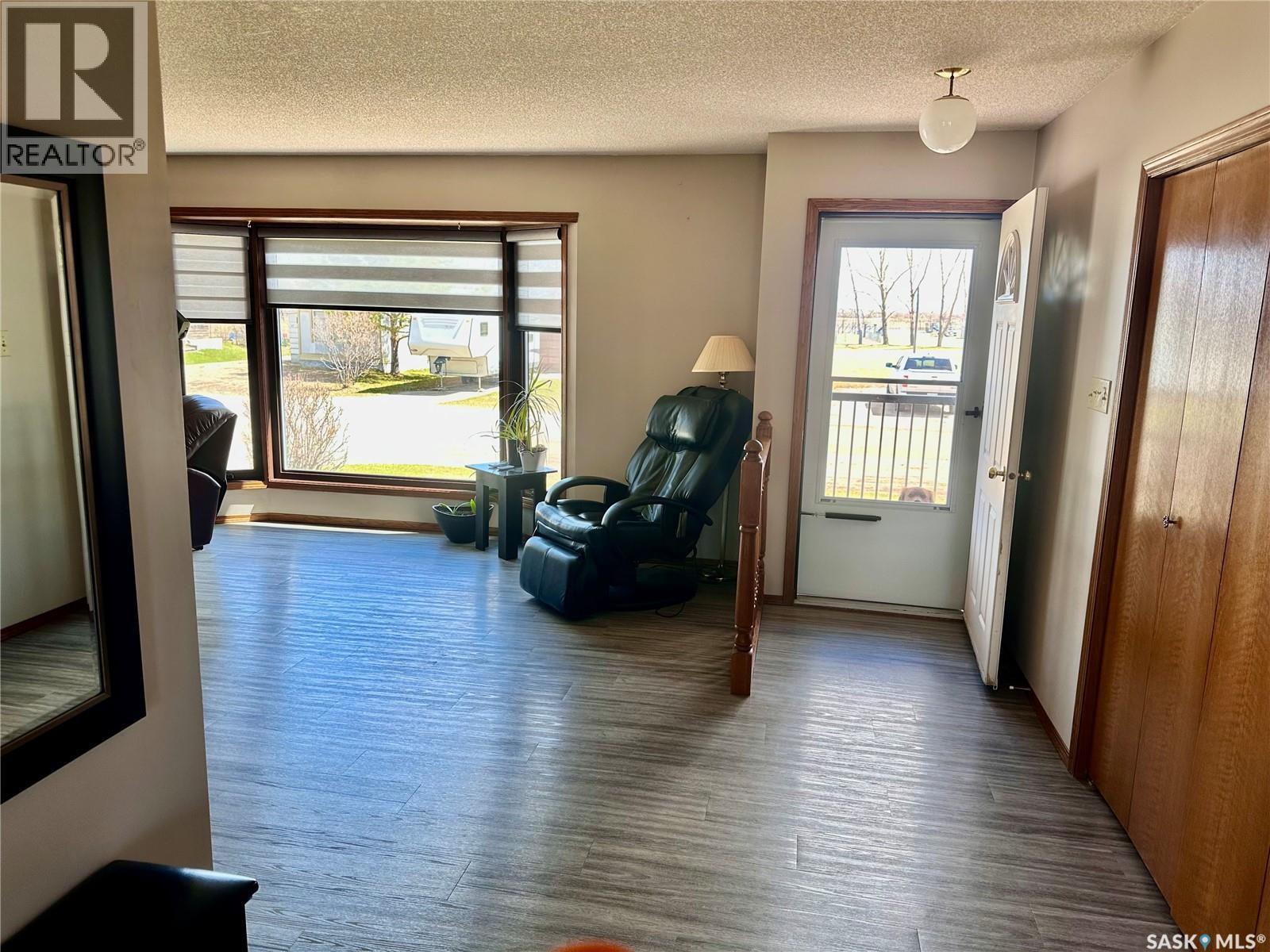 334 Young Street, Earl Grey, SK - Indoor