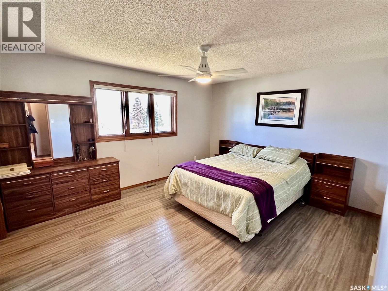 334 Young Street, Earl Grey, SK - Indoor Photo Showing Bedroom
