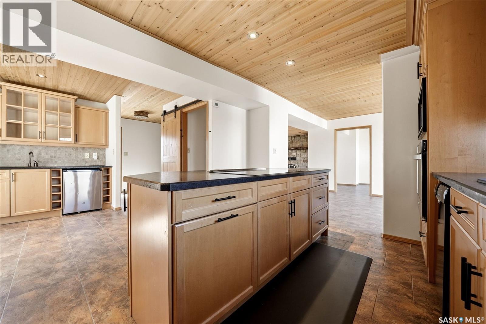 4 Bannister Avenue, Regina, SK - Indoor Photo Showing Kitchen