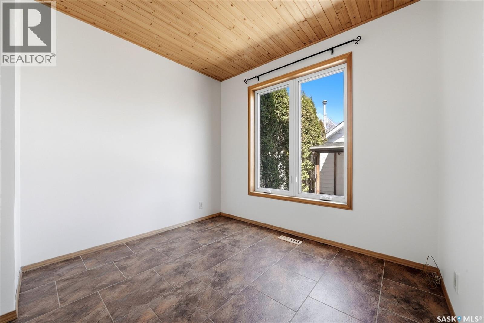 4 Bannister Avenue, Regina, SK - Indoor Photo Showing Other Room