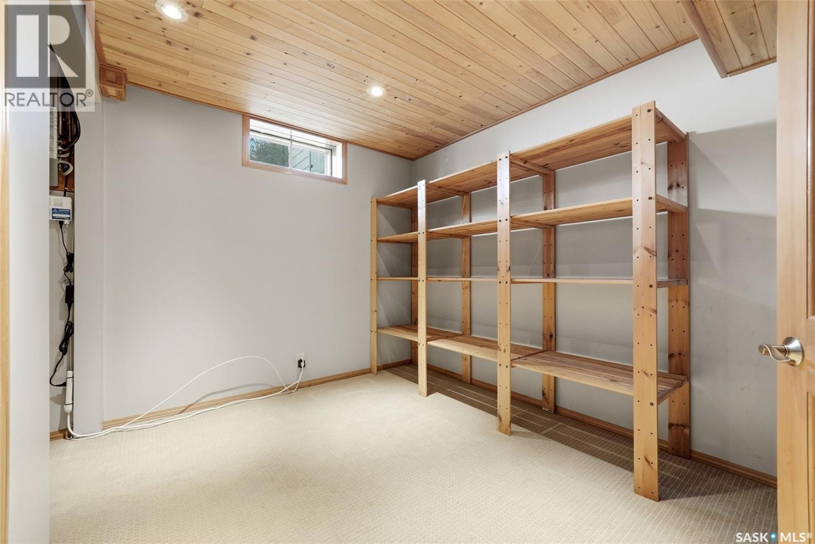 4 Bannister Avenue, Regina, SK - Indoor