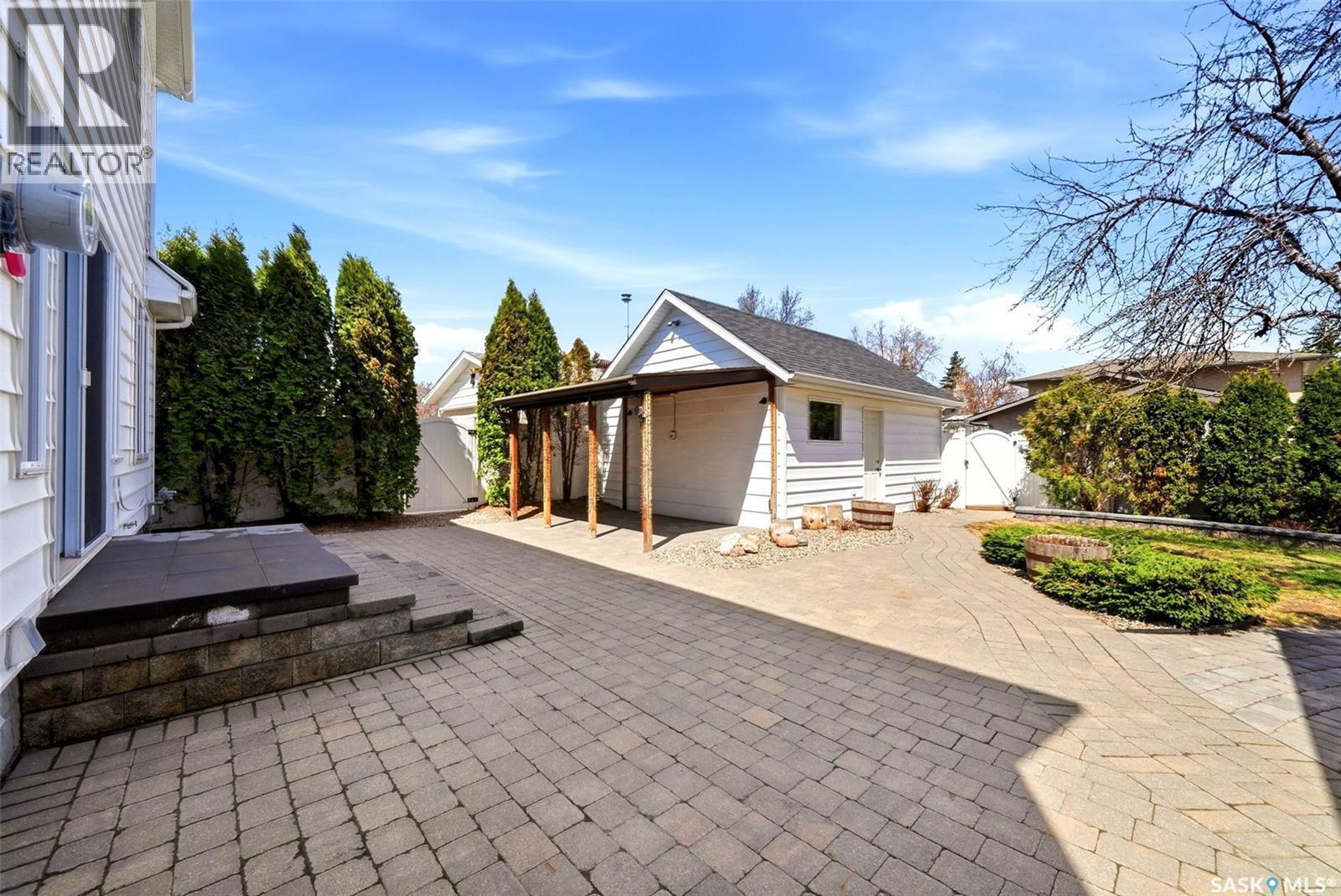 4 Bannister Avenue, Regina, SK - Outdoor