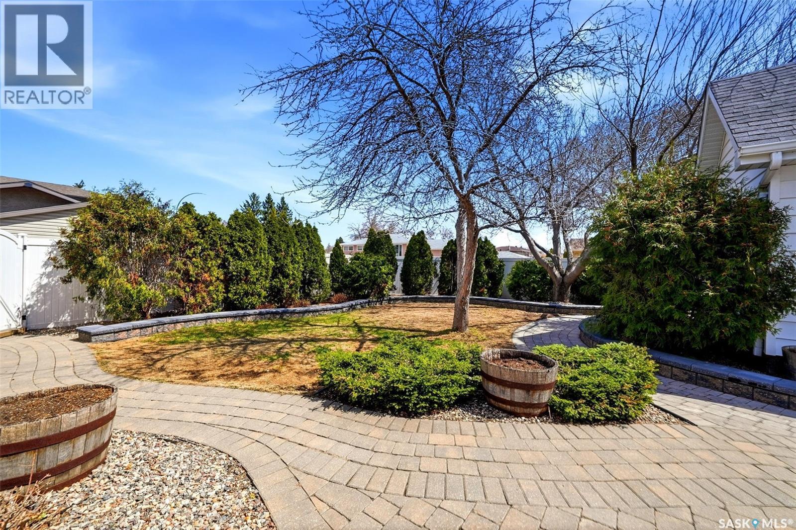 4 Bannister Avenue, Regina, SK - Outdoor