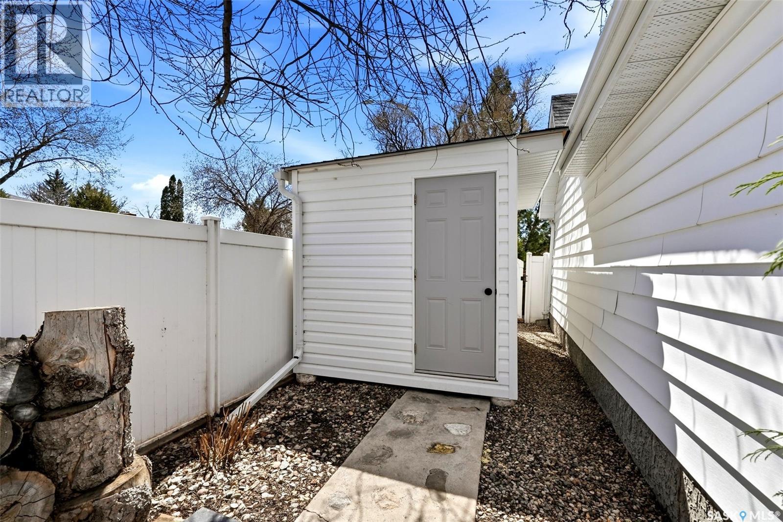 4 Bannister Avenue, Regina, SK - Outdoor With Exterior