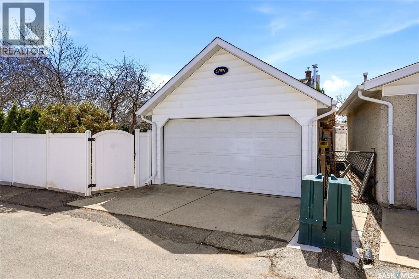 4 Bannister Avenue, Regina, SK - Outdoor With Exterior