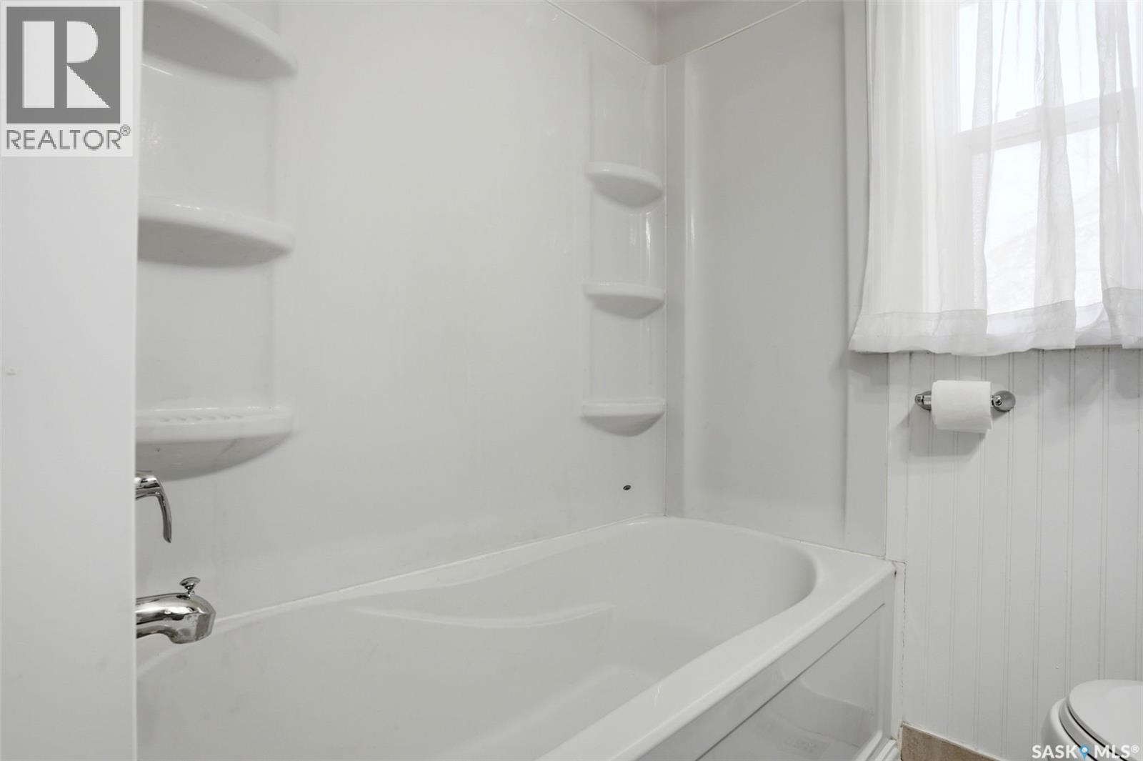 2336 Winnipeg Street, Regina, SK - Indoor Photo Showing Bathroom