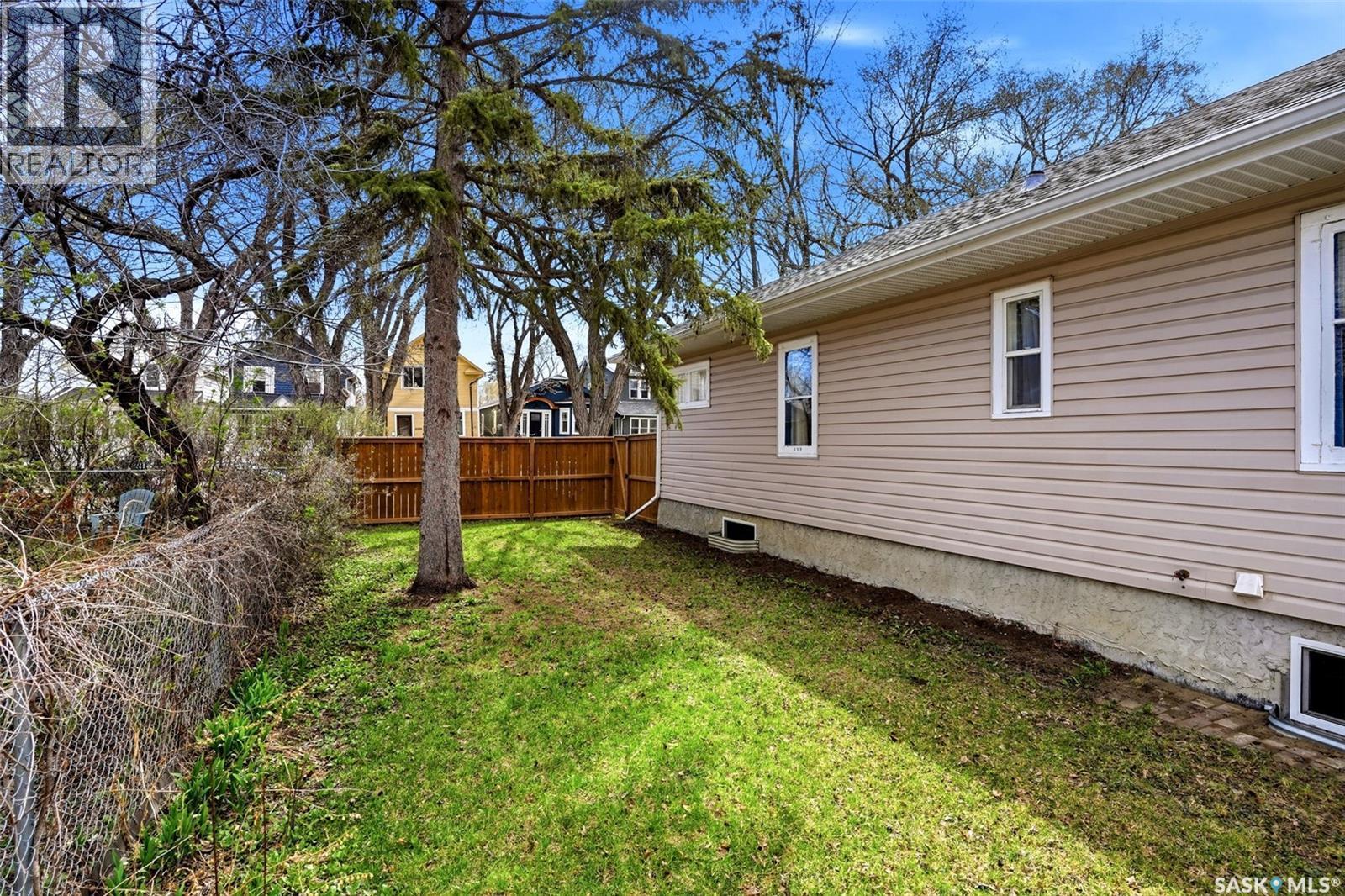 2336 Winnipeg Street, Regina, SK - Outdoor