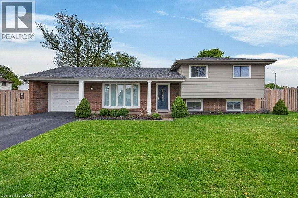 4 Camelot Drive, Hamilton, ON - Outdoor With Facade