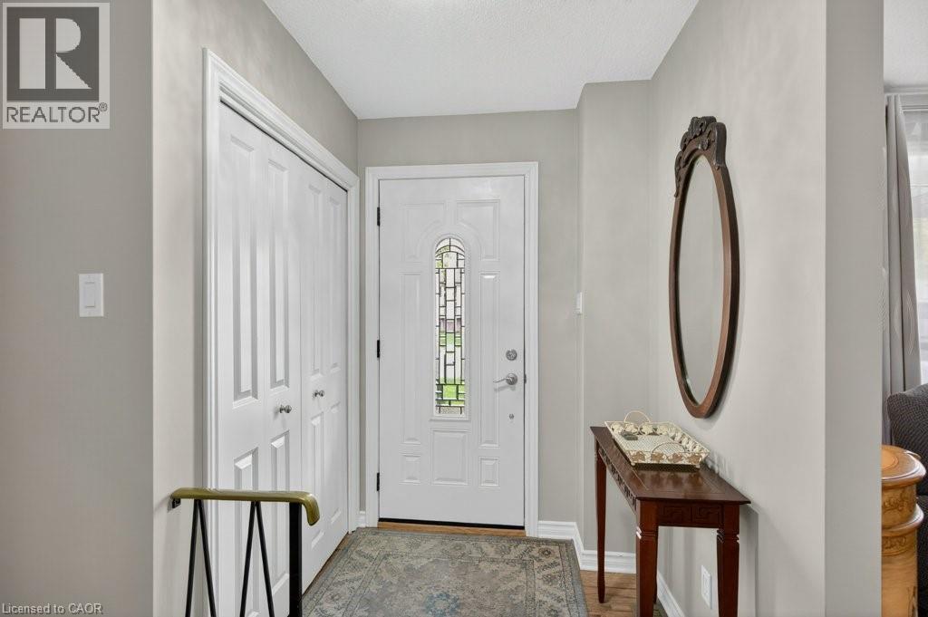 4 Camelot Drive, Hamilton, ON - Indoor Photo Showing Other Room