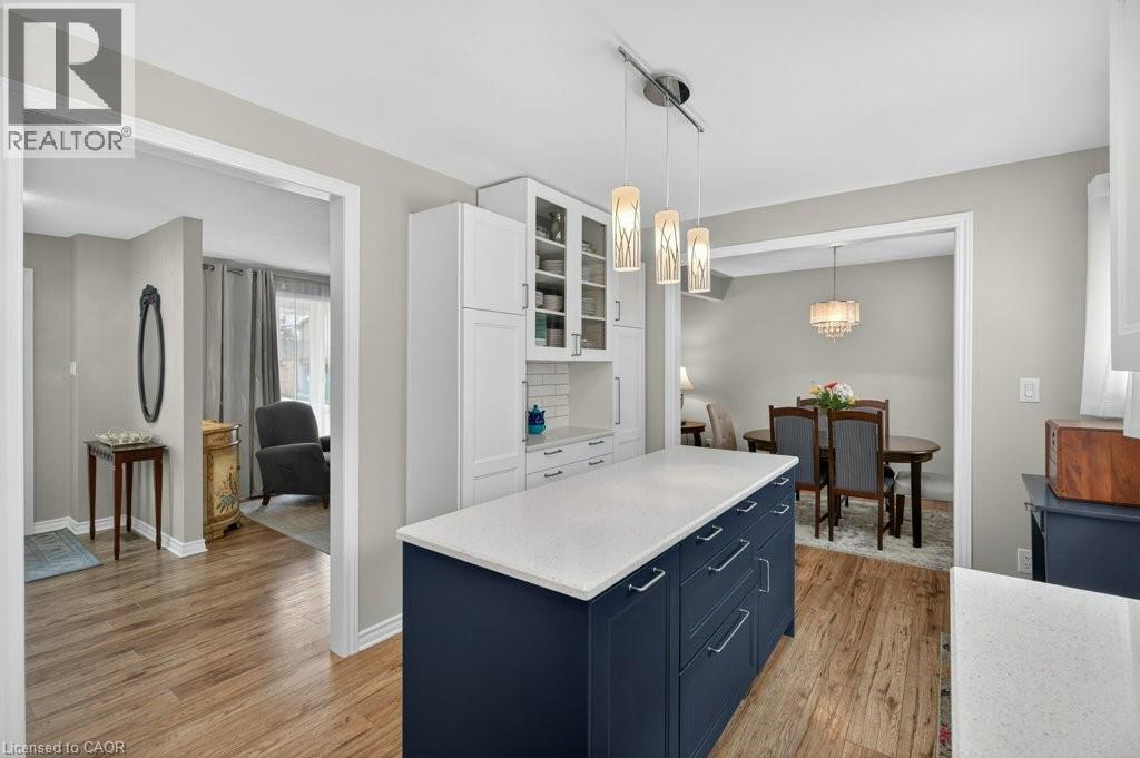 4 Camelot Drive, Hamilton, ON - Indoor