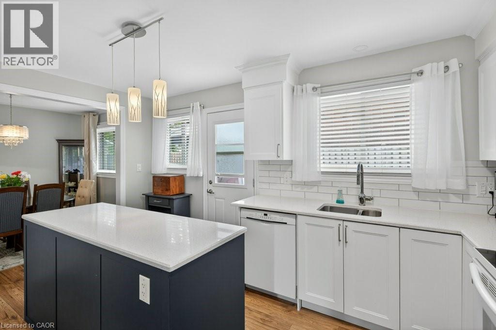 4 Camelot Drive, Hamilton, ON - Indoor Photo Showing Kitchen With Double Sink