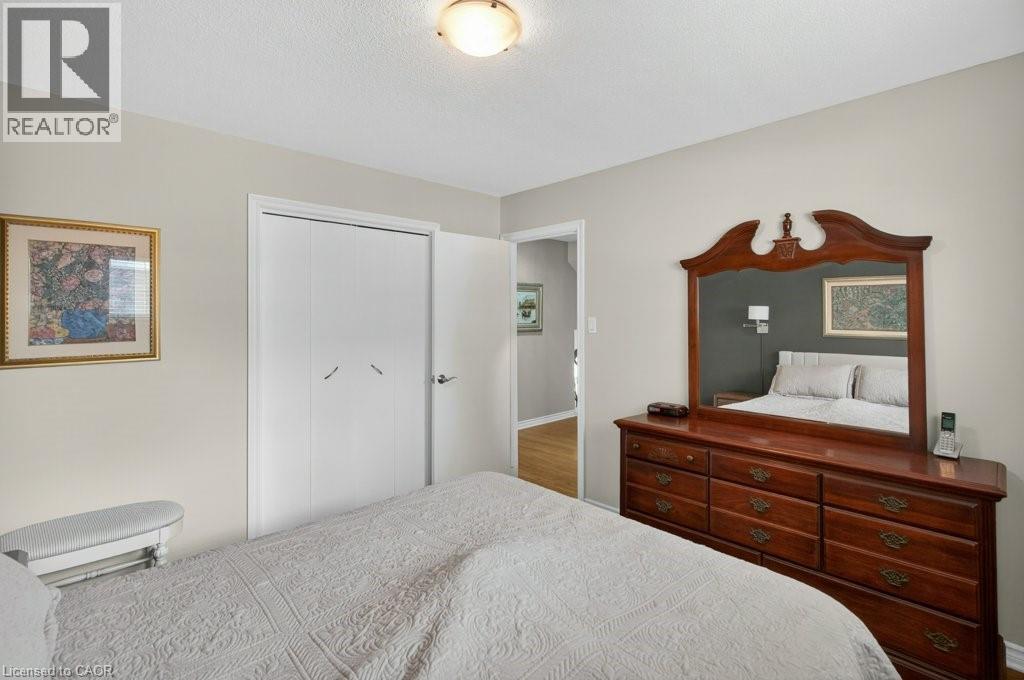 4 Camelot Drive, Hamilton, ON - Indoor Photo Showing Bedroom