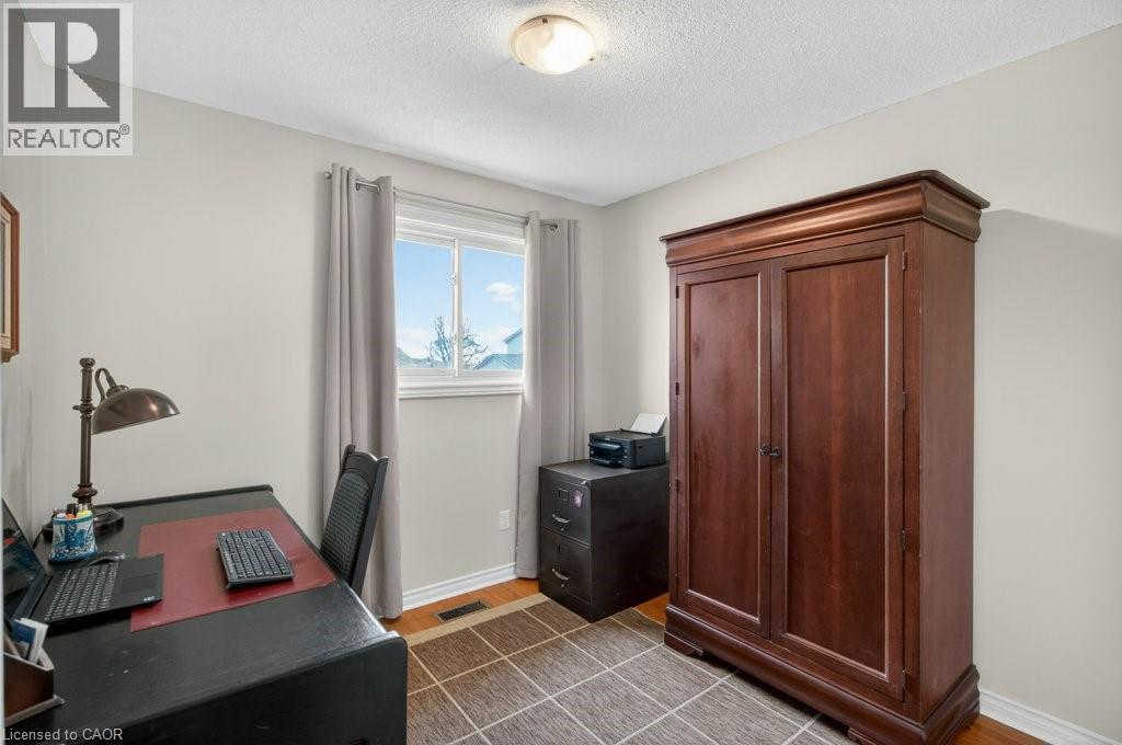 4 Camelot Drive, Hamilton, ON - Indoor