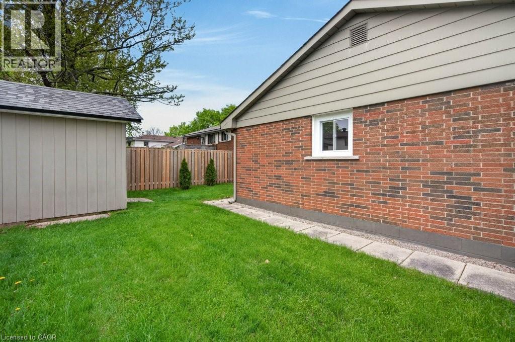 4 Camelot Drive, Hamilton, ON - Outdoor