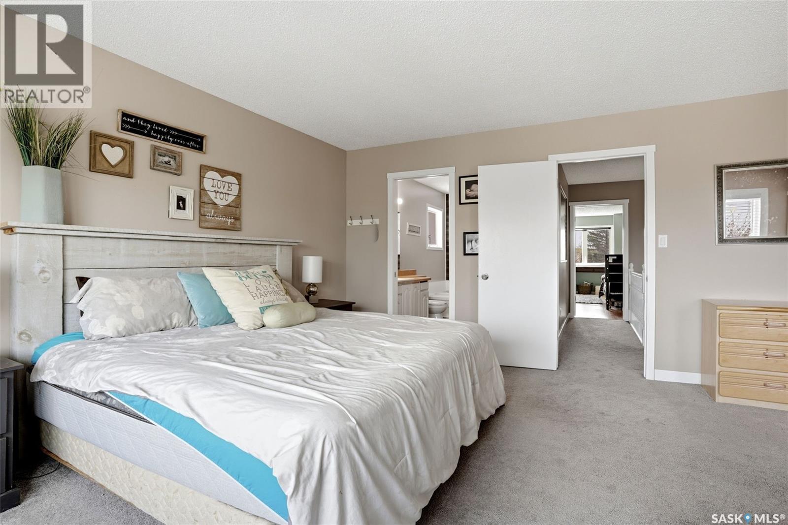 6954 Maple Brook Crescent, Regina, SK - Indoor Photo Showing Bedroom