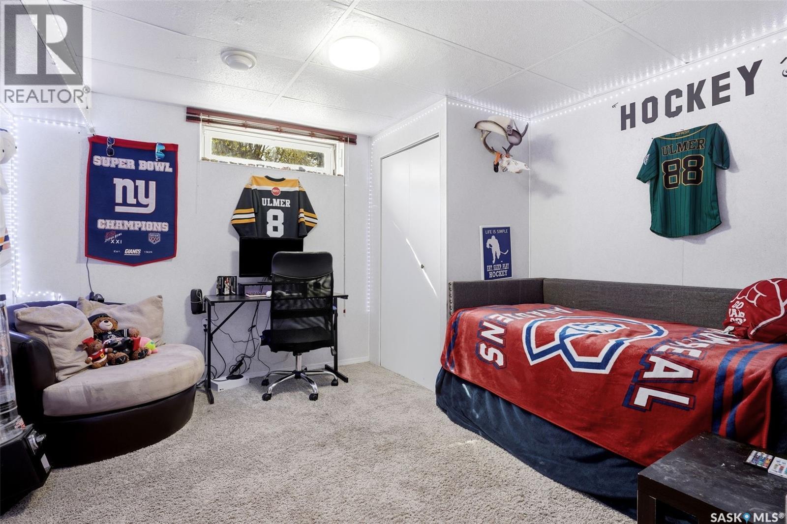 6954 Maple Brook Crescent, Regina, SK - Indoor Photo Showing Bedroom