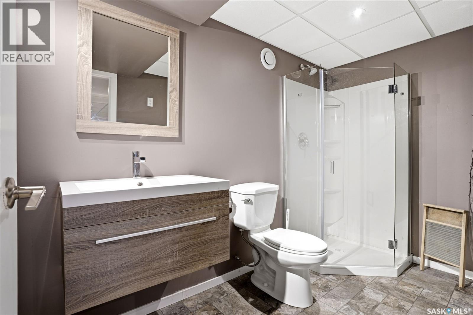 6954 Maple Brook Crescent, Regina, SK - Indoor Photo Showing Bathroom