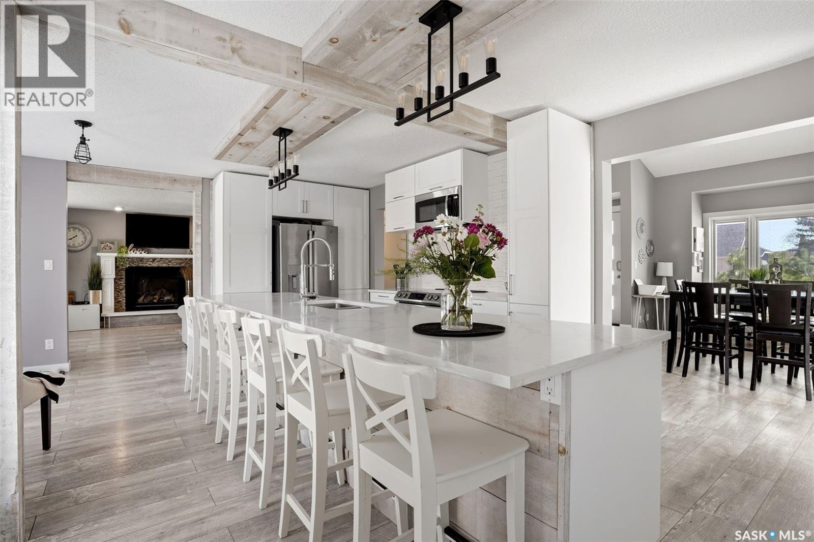 6954 Maple Brook Crescent, Regina, SK - Indoor Photo Showing Dining Room