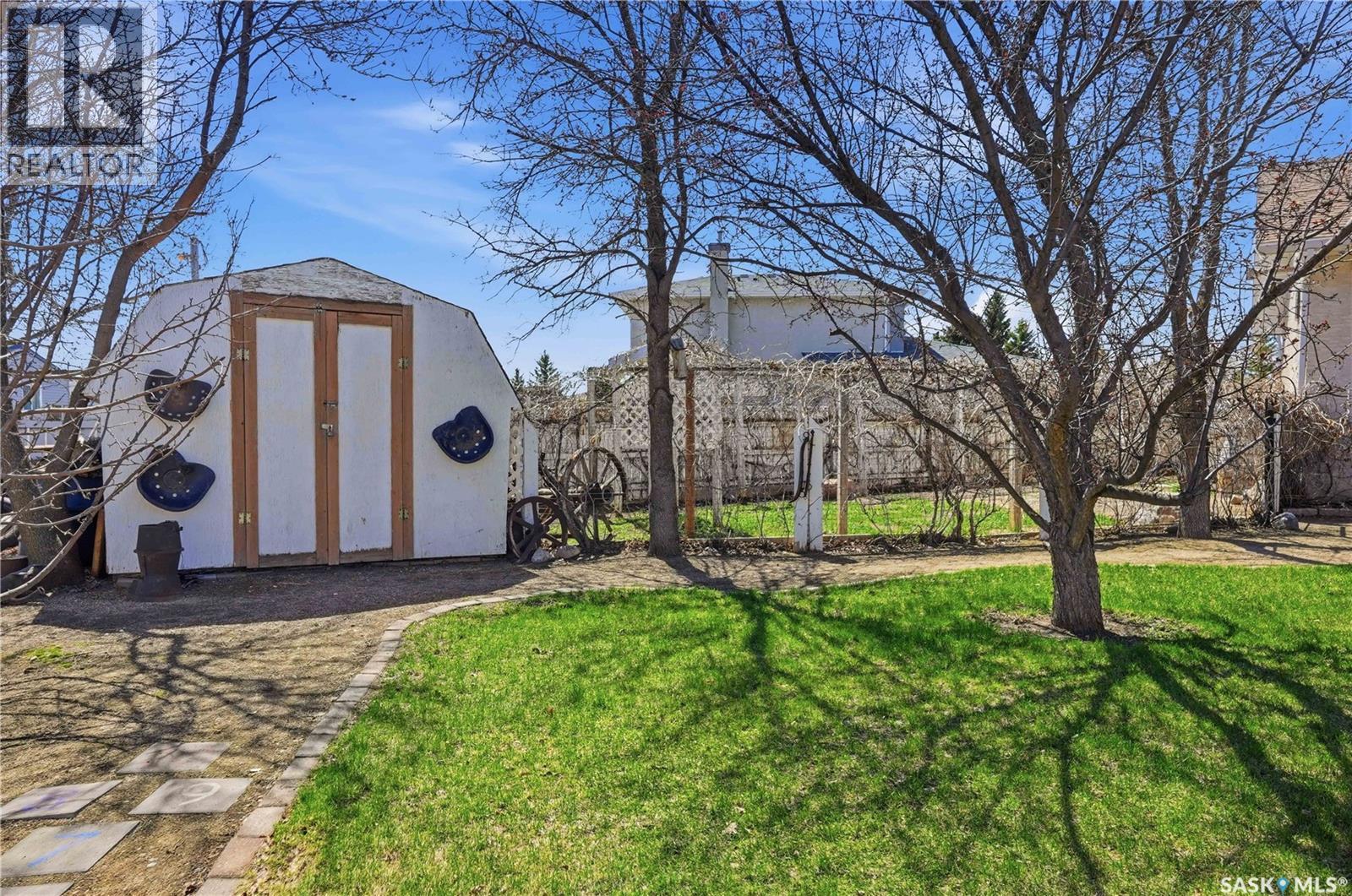 403 Willow Bay, Balgonie, SK - Outdoor