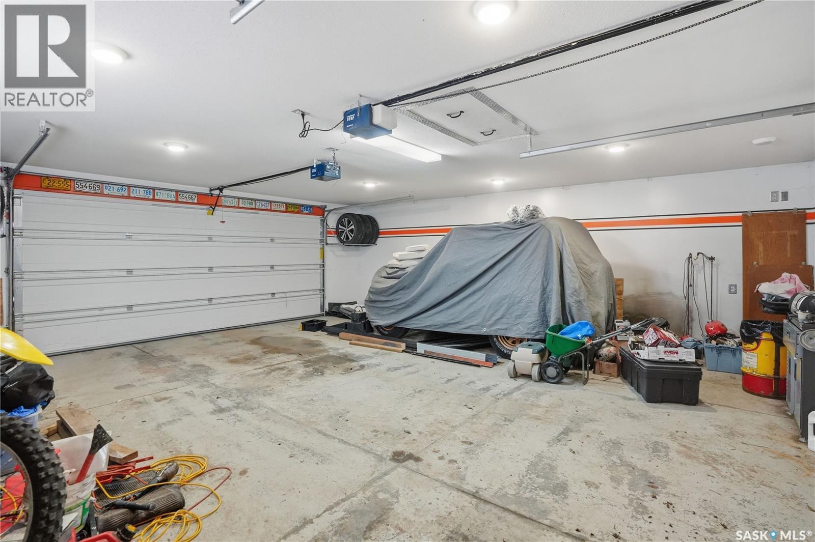 403 Willow Bay, Balgonie, SK - Indoor Photo Showing Garage
