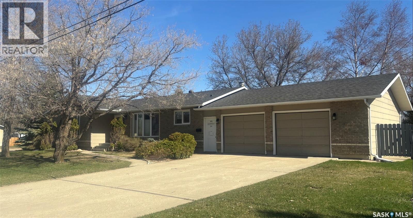 101 Kennedy Drive, Melfort, SK - Outdoor