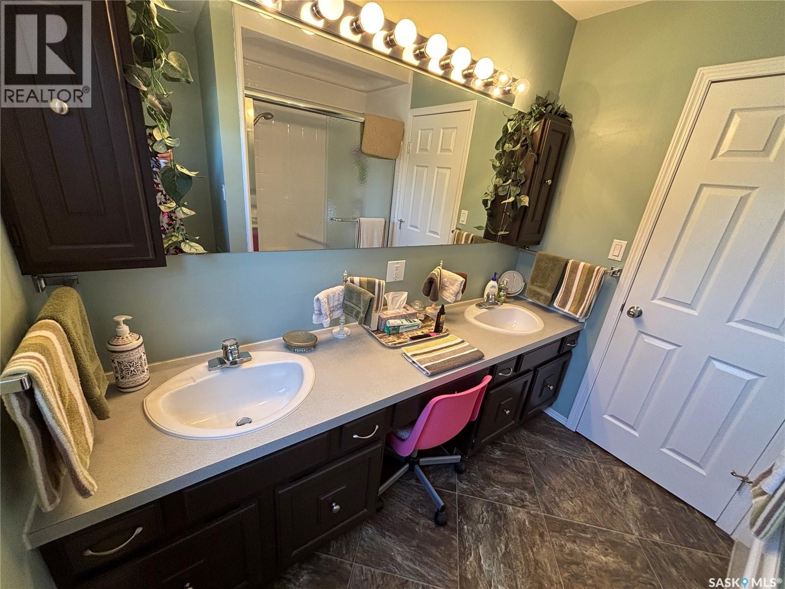 101 Kennedy Drive, Melfort, SK - Indoor Photo Showing Bathroom