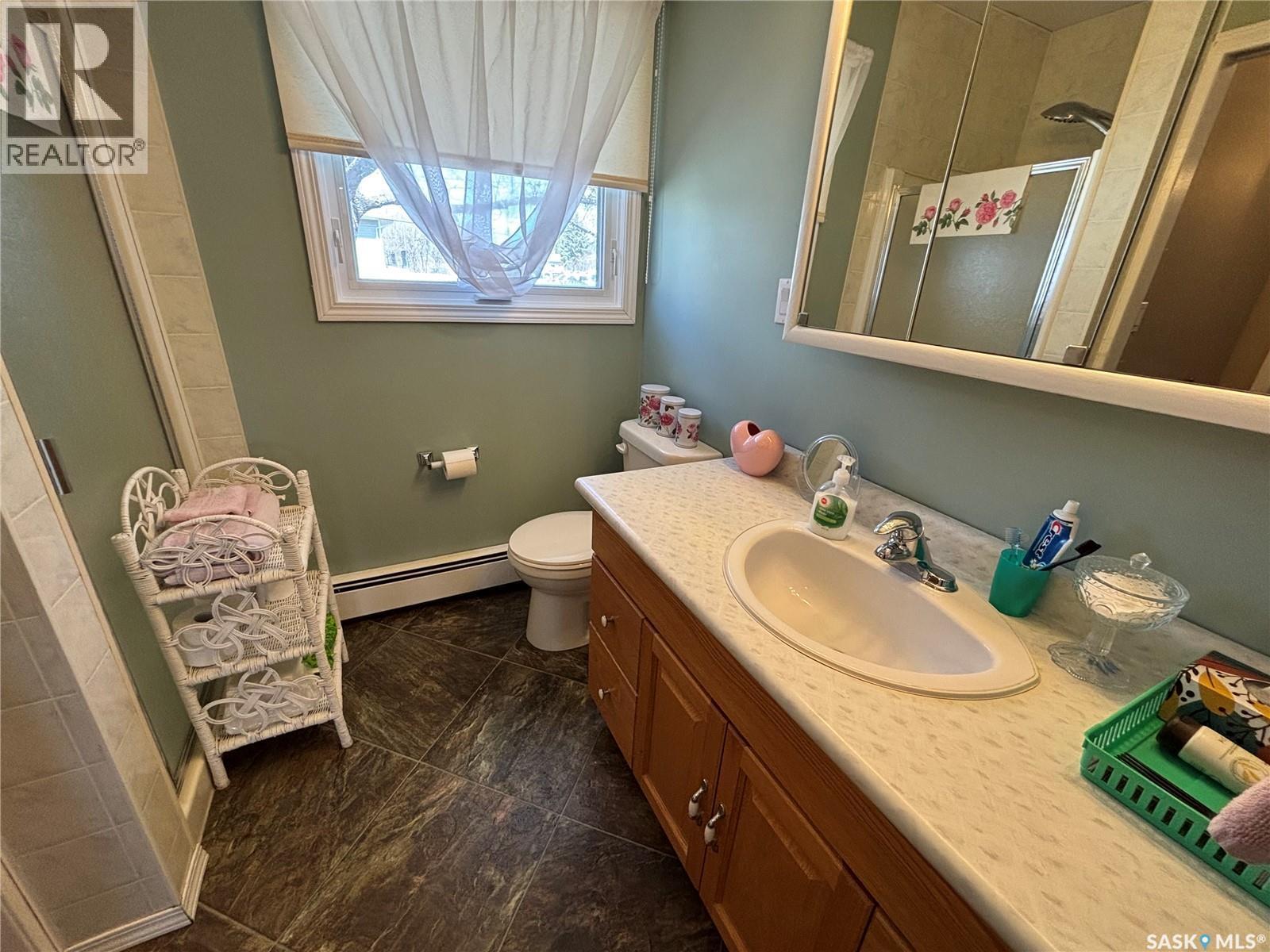 101 Kennedy Drive, Melfort, SK - Indoor Photo Showing Bathroom