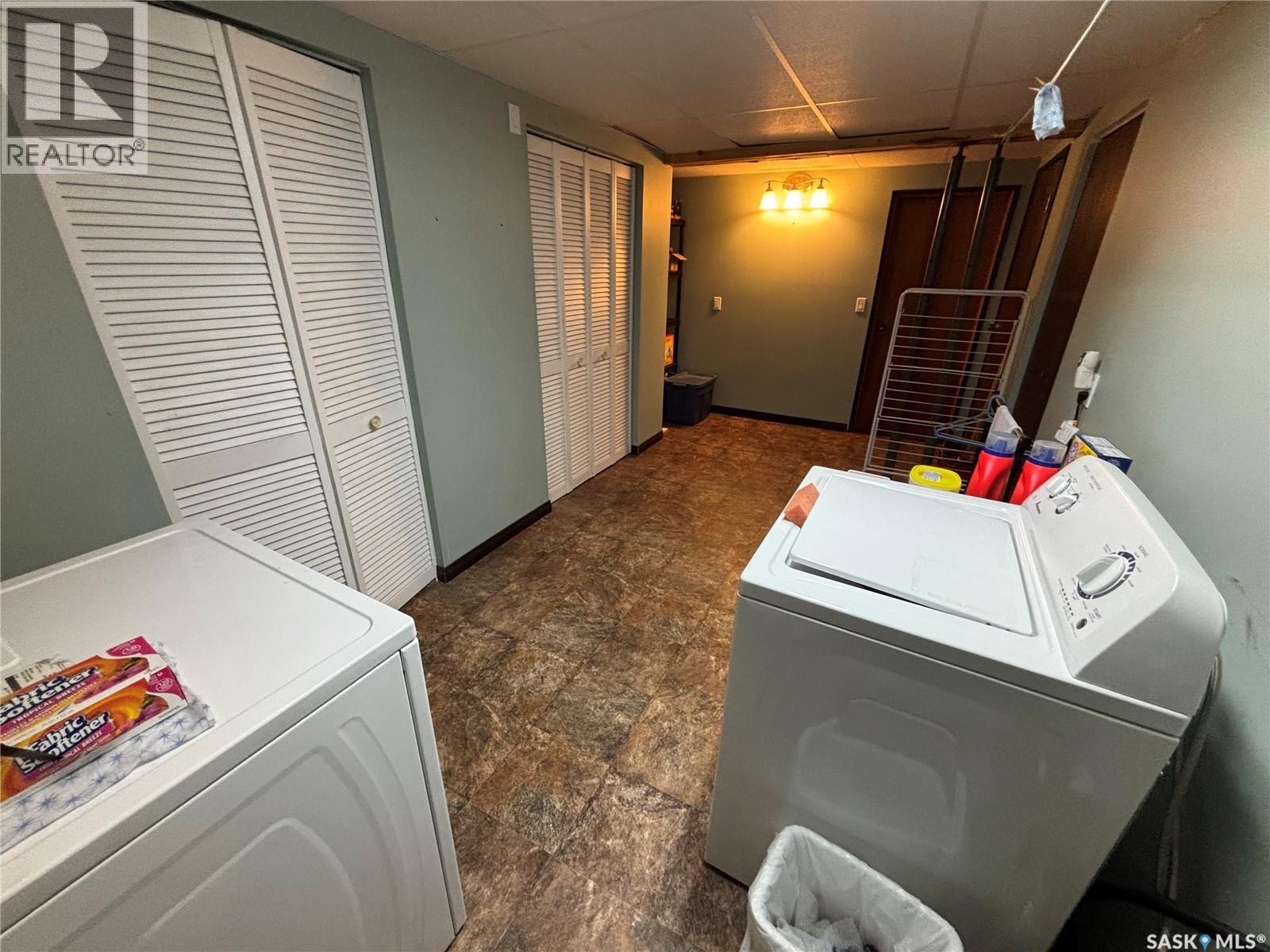 101 Kennedy Drive, Melfort, SK - Indoor Photo Showing Laundry Room