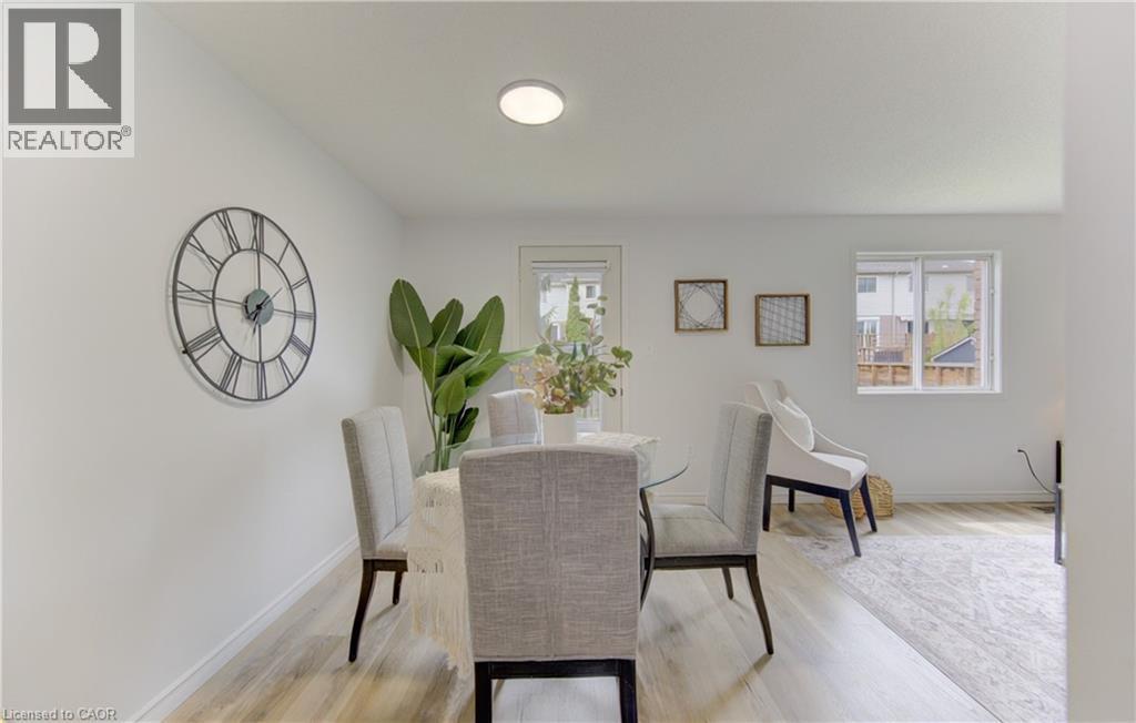 38 Cassidy Court, Cambridge, ON - Indoor Photo Showing Dining Room