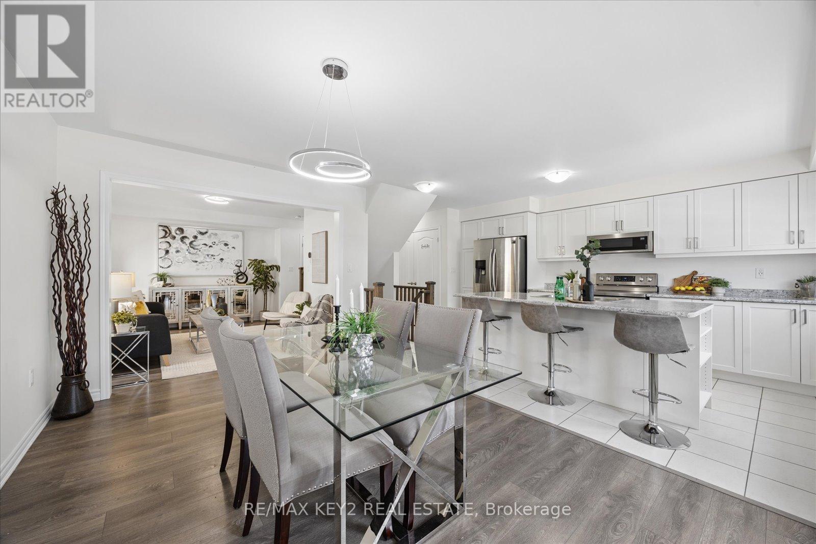 2417 Fall Harvest Crescent, Pickering, ON - Indoor Photo Showing Dining Room