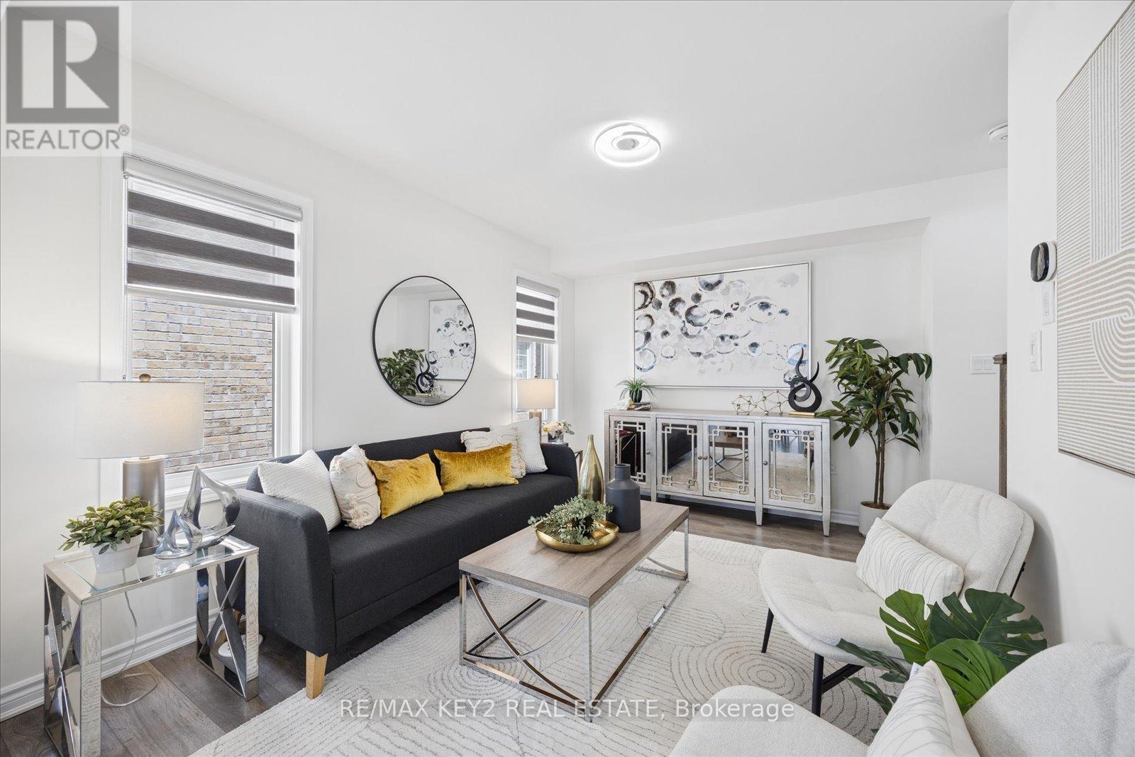 2417 Fall Harvest Crescent, Pickering, ON - Indoor Photo Showing Living Room