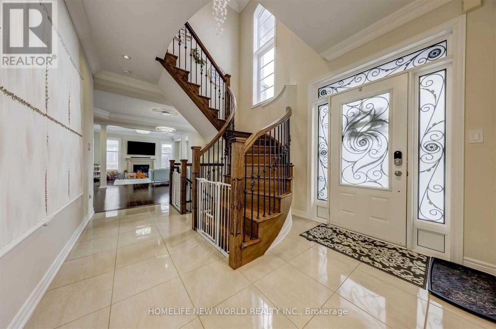 48 Roy Harper Avenue, Aurora, ON - Indoor Photo Showing Other Room