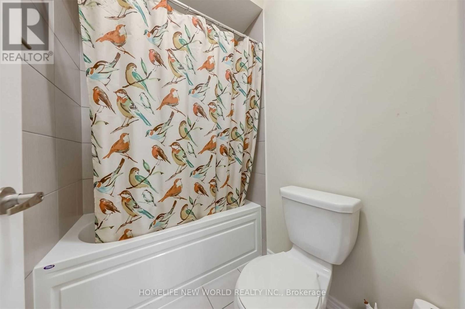 48 Roy Harper Avenue, Aurora, ON - Indoor Photo Showing Bathroom