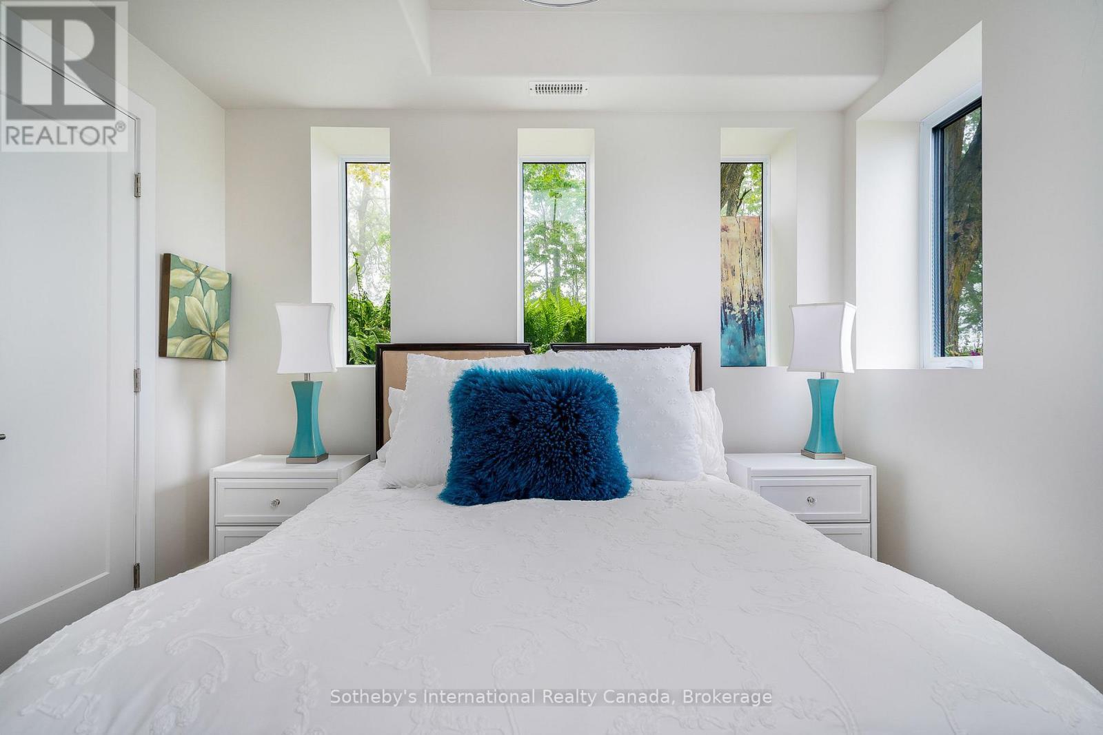 2566 5 Concession S, Clearview, ON - Indoor Photo Showing Bedroom