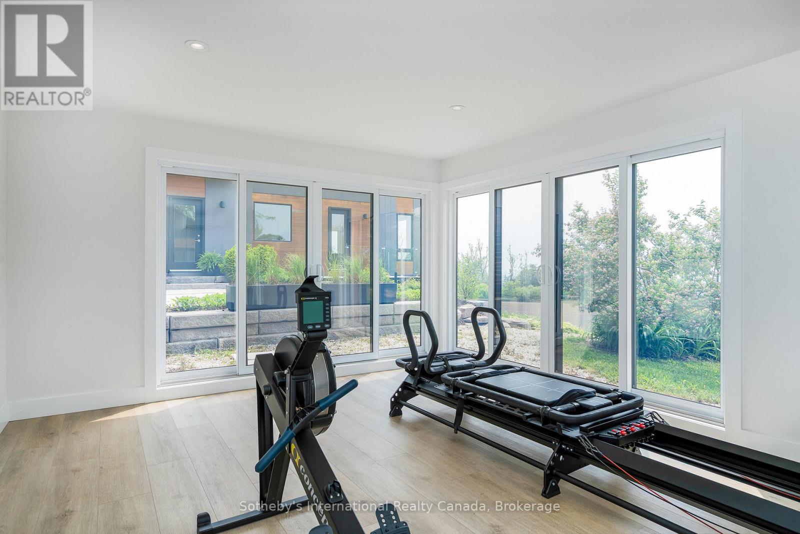 2566 5 Concession S, Clearview, ON - Indoor Photo Showing Gym Room