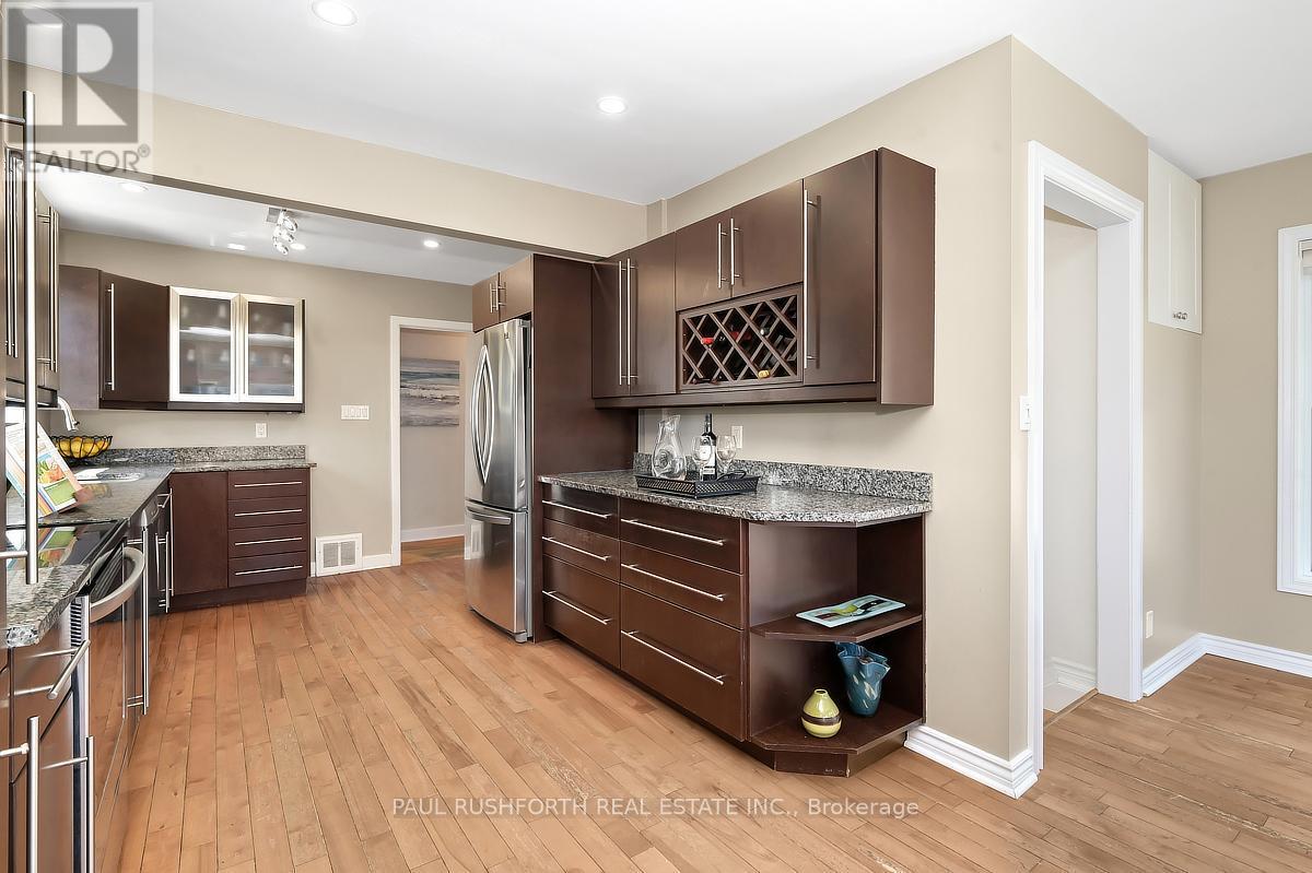 Kitchen - 1072 Richard Avenue, Ottawa, ON - Indoor Photo Showing Kitchen