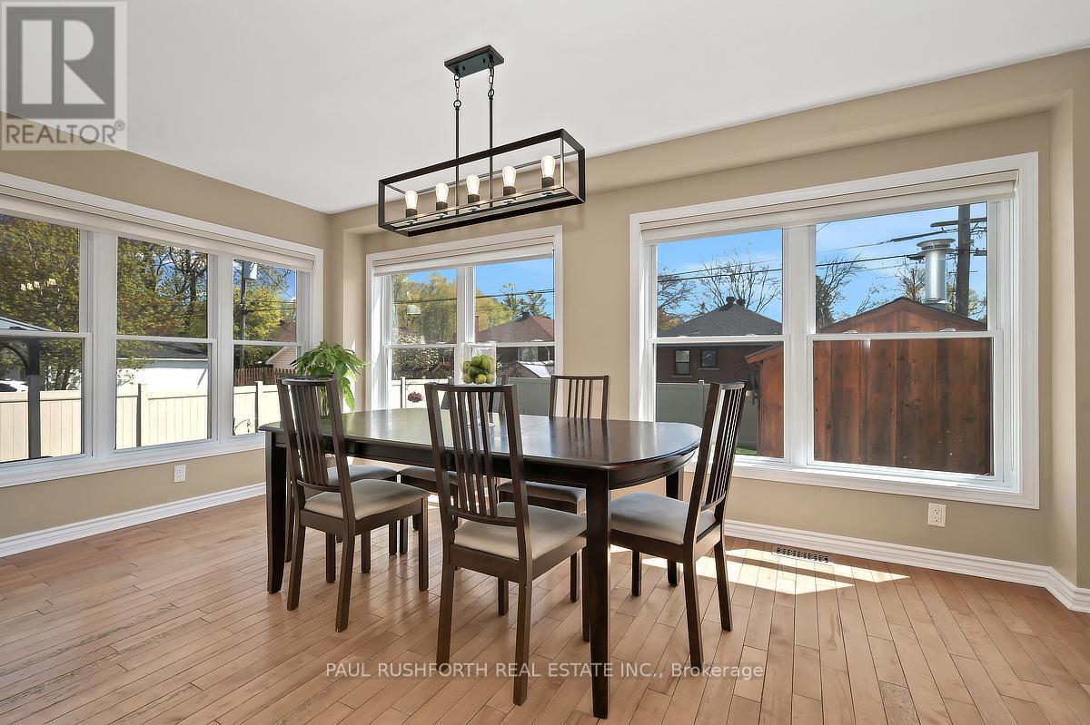 Dining - 1072 Richard Avenue, Ottawa, ON - Indoor Photo Showing Dining Room
