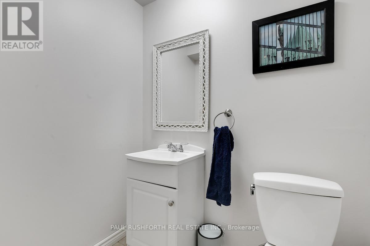 2 Piece Powder Room - 1072 Richard Avenue, Ottawa, ON - Indoor Photo Showing Bathroom