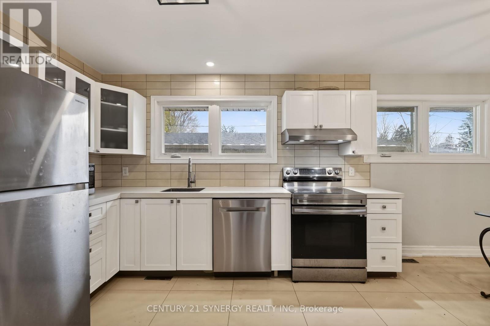 2358 Joliffe Street, Ottawa, ON - Indoor Photo Showing Kitchen