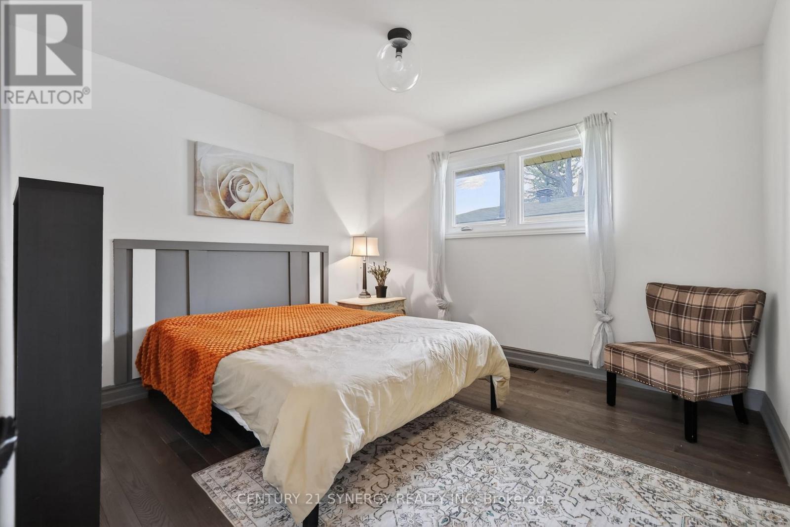 2358 Joliffe Street, Ottawa, ON - Indoor Photo Showing Bedroom