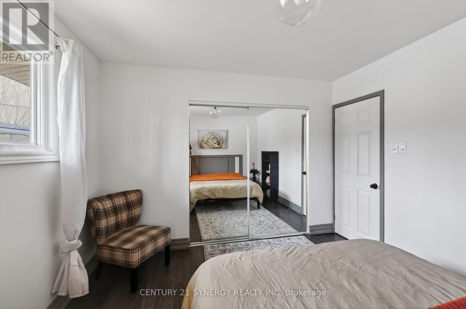 2358 Joliffe Street, Ottawa, ON - Indoor Photo Showing Bedroom