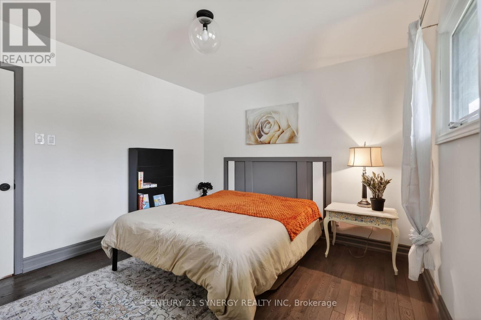 2358 Joliffe Street, Ottawa, ON - Indoor Photo Showing Bedroom